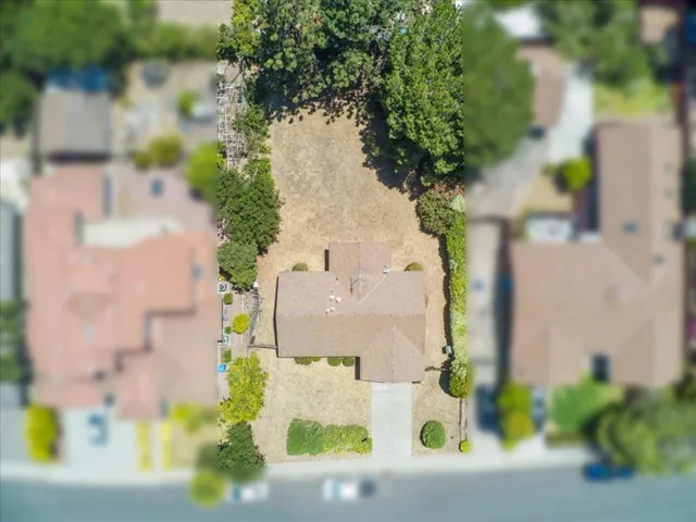 20860 Garden Gate Drive, Cupertino, California 95014