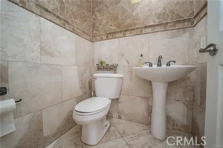 5963 Pinegrove, Eastvale, California 92880