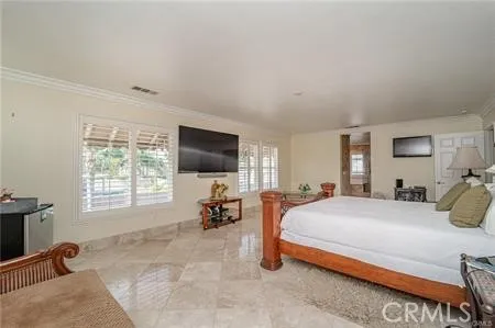 5963 Pinegrove, Eastvale, California 92880
