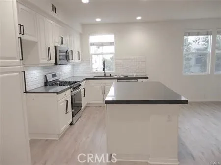 77 Koehler, Buena Park, California 90621