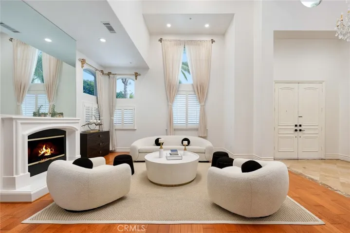 43 W Naomi Avenue, Arcadia, California 91007