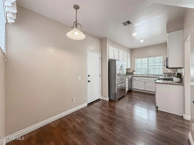 cKitchen and Laundry1