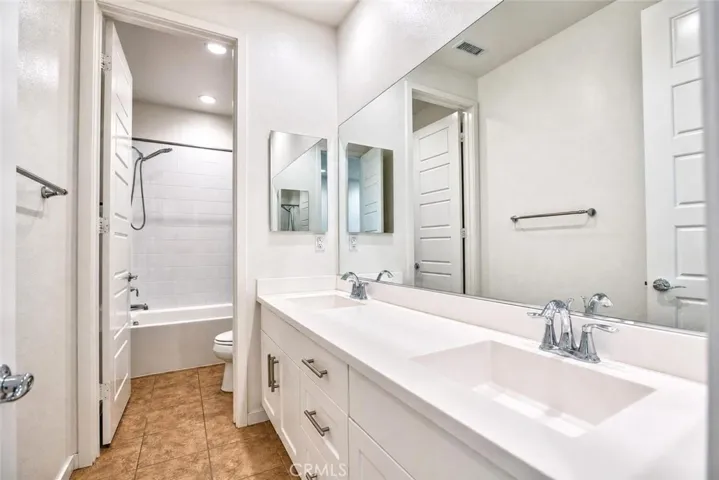 67 Eclipse, Lake Forest, California 92630
