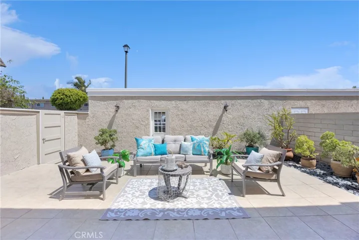 5191 Victoria, Westminster, California 92683
