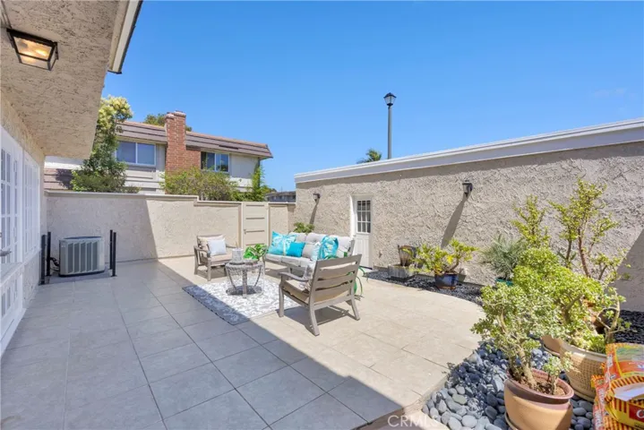 5191 Victoria, Westminster, California 92683