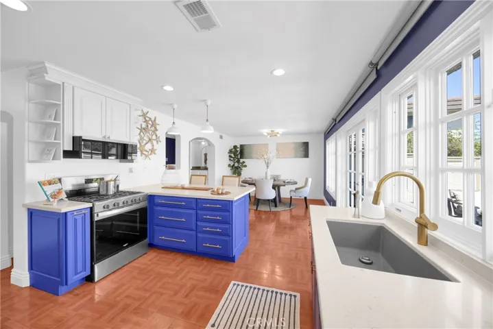 5191 Victoria, Westminster, California 92683