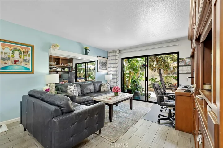 8603 Shadow Lane Lane, Fountain Valley, California 92708