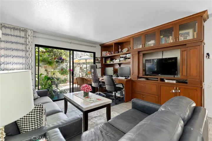 8603 Shadow Lane Lane, Fountain Valley, California 92708