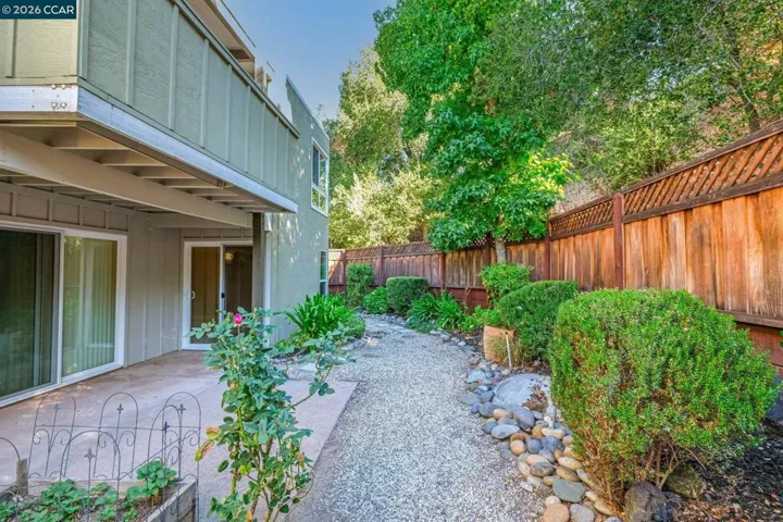 651 Moraga Rd 13, Moraga, California 94556