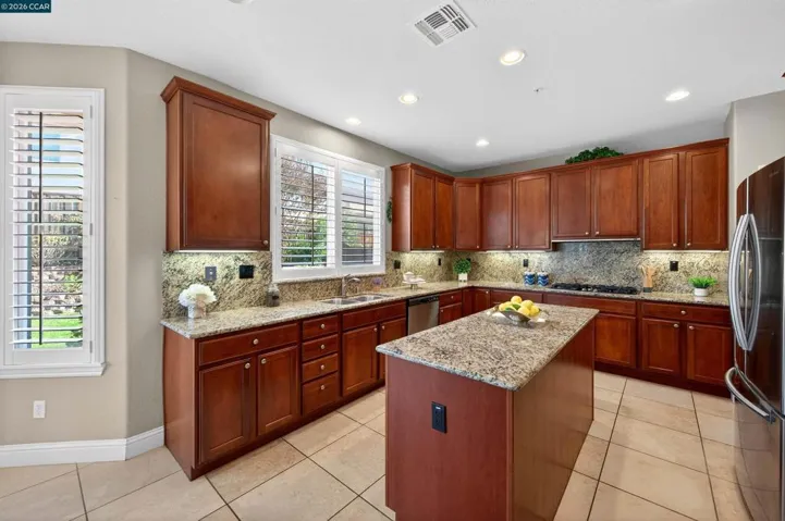 6 Tullach Pl, Hayward, California 94542