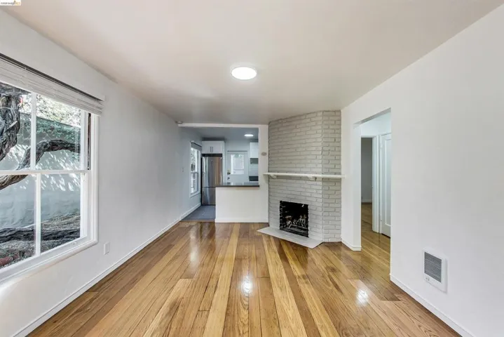 1207 University Ave, Berkeley, California 94702
