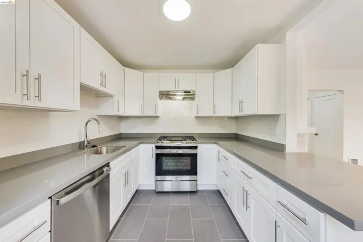 1207 University Ave, Berkeley, California 94702
