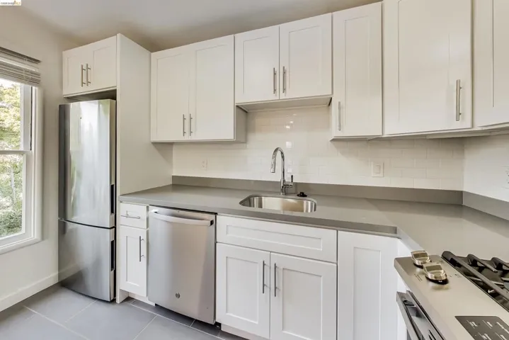 1207 University Ave, Berkeley, California 94702