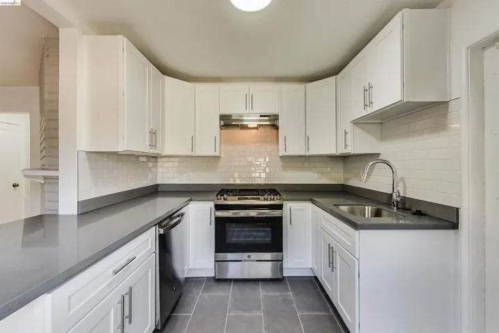 1207 University Ave, Berkeley, California 94702