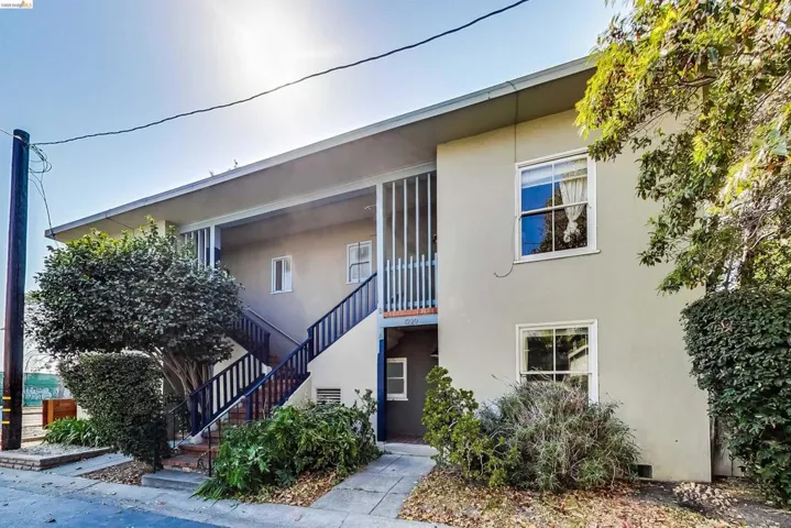 1207 University Ave, Berkeley, California 94702