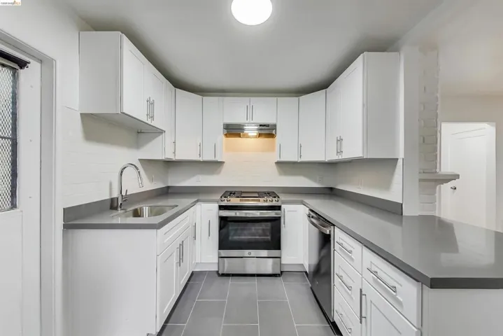 1207 University Ave, Berkeley, California 94702