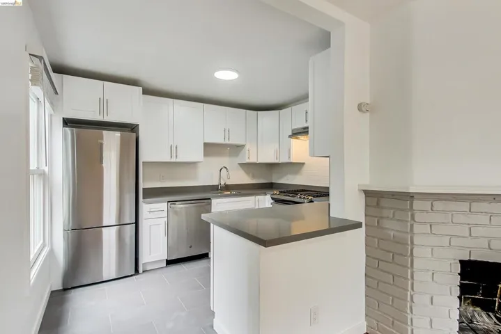 1207 University Ave, Berkeley, California 94702