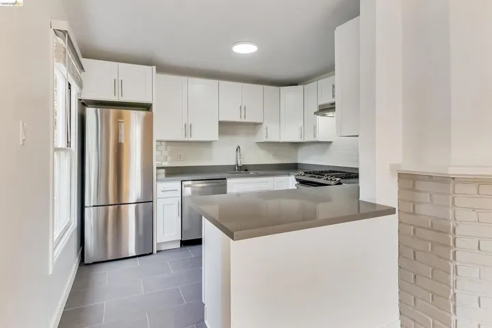1207 University Ave, Berkeley, California 94702