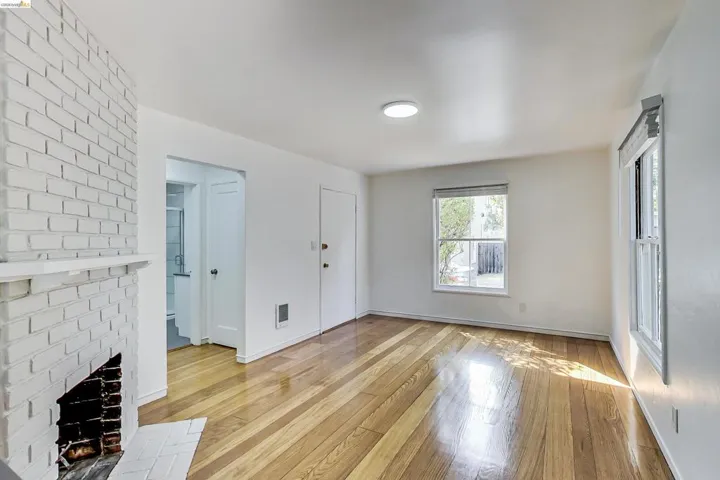 1207 University Ave, Berkeley, California 94702