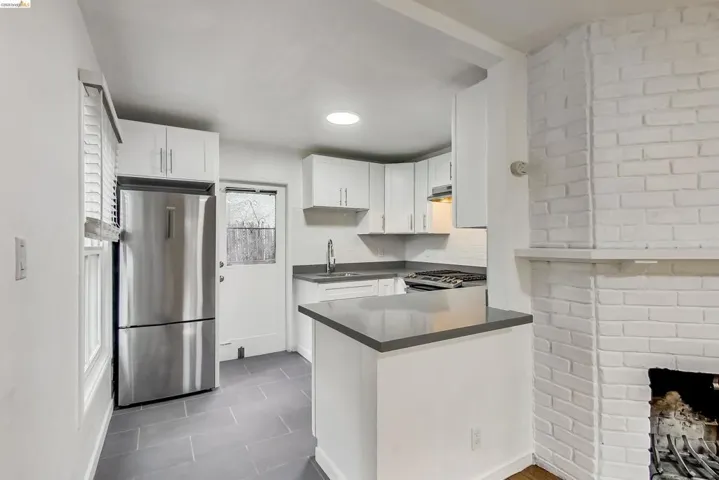 1207 University Ave, Berkeley, California 94702