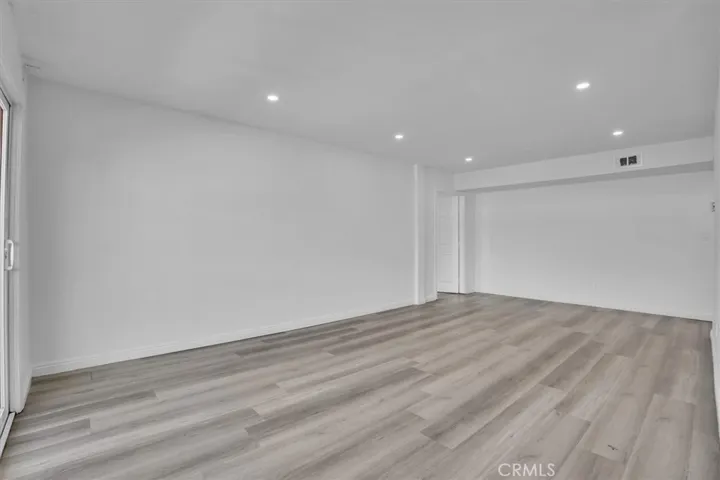 5412 Lindley Avenue 110, Encino, California 91316