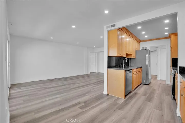 5412 Lindley Avenue 110, Encino, California 91316
