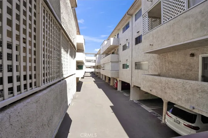 5412 Lindley Avenue 110, Encino, California 91316