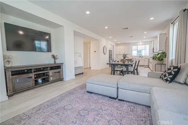 27154 Valley Oak Place, Valencia, California 91381