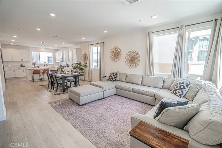 27154 Valley Oak Place, Valencia, California 91381