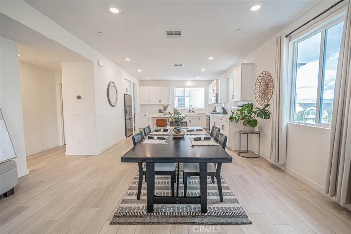 27154 Valley Oak Place, Valencia, California 91381