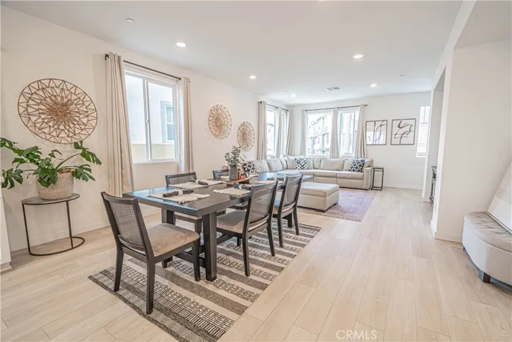 27154 Valley Oak Place, Valencia, California 91381
