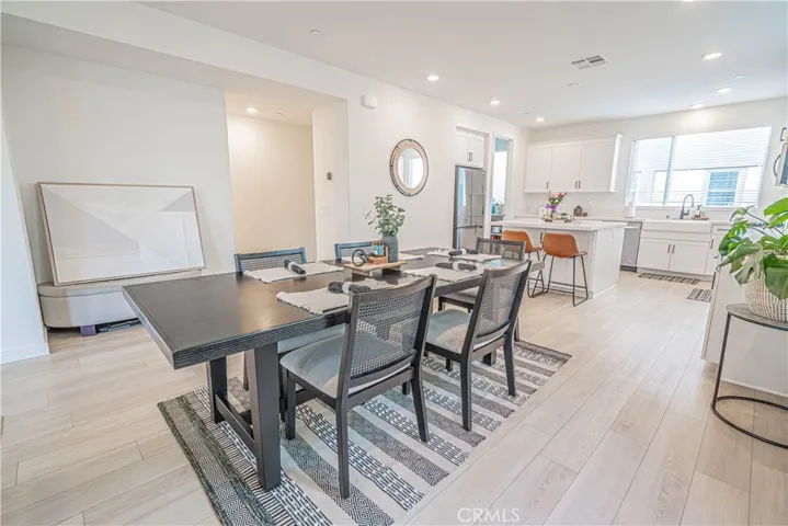 27154 Valley Oak Place, Valencia, California 91381