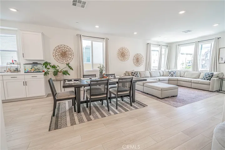 27154 Valley Oak Place, Valencia, California 91381