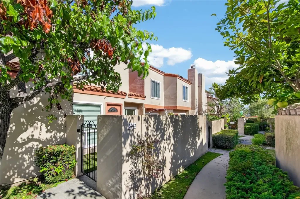 3442 Del Amo Blvd