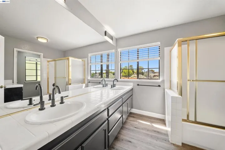 1915 Edgeview Way, Discovery Bay, California 94505