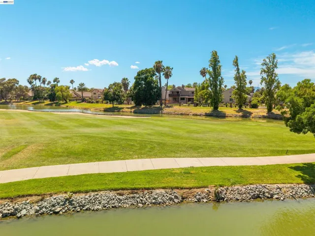 1915 Edgeview Way, Discovery Bay, California 94505