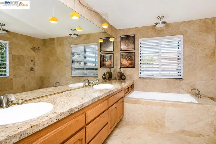 1915 Edgeview Way, Discovery Bay, California 94505