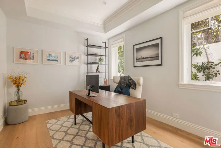 981 Amherst Avenue, Los Angeles, California 90049