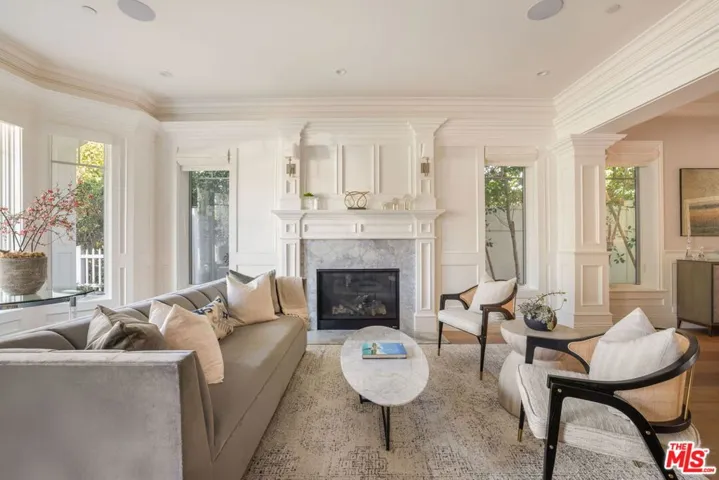 981 Amherst Avenue, Los Angeles, California 90049