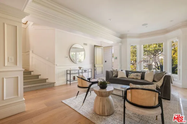 981 Amherst Avenue, Los Angeles, California 90049