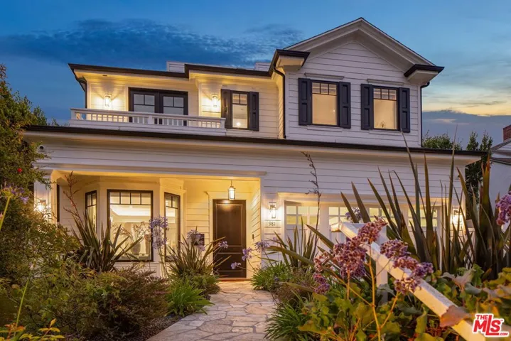 981 Amherst Avenue, Los Angeles, California 90049