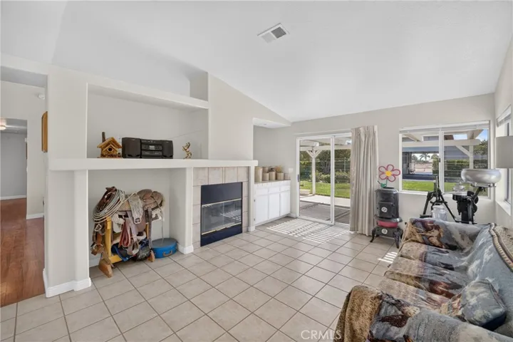 35962 52nd E, Palmdale, California 93552