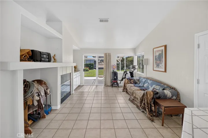 35962 52nd E, Palmdale, California 93552