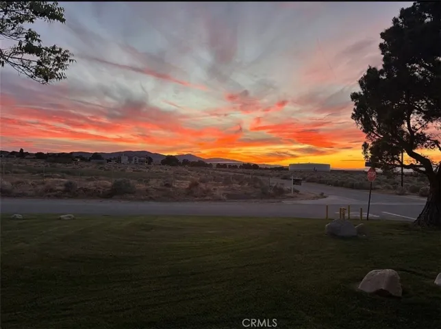 35962 52nd E, Palmdale, California 93552