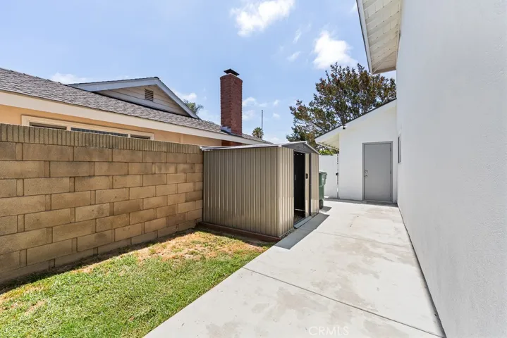 9673 Nightingale Avenue, Fountain Valley, California 92708