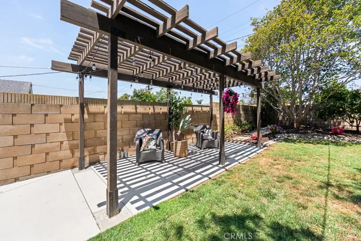 9673 Nightingale Avenue, Fountain Valley, California 92708