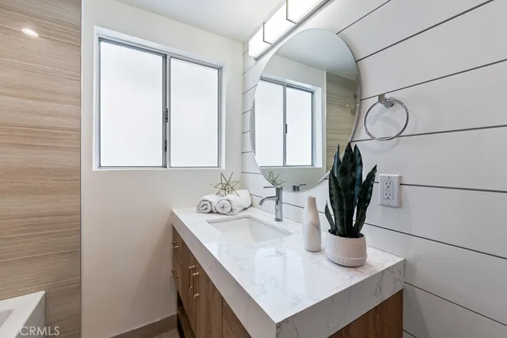 9673 Nightingale Avenue, Fountain Valley, California 92708