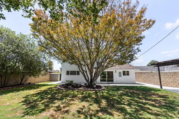 9673 Nightingale Avenue, Fountain Valley, California 92708