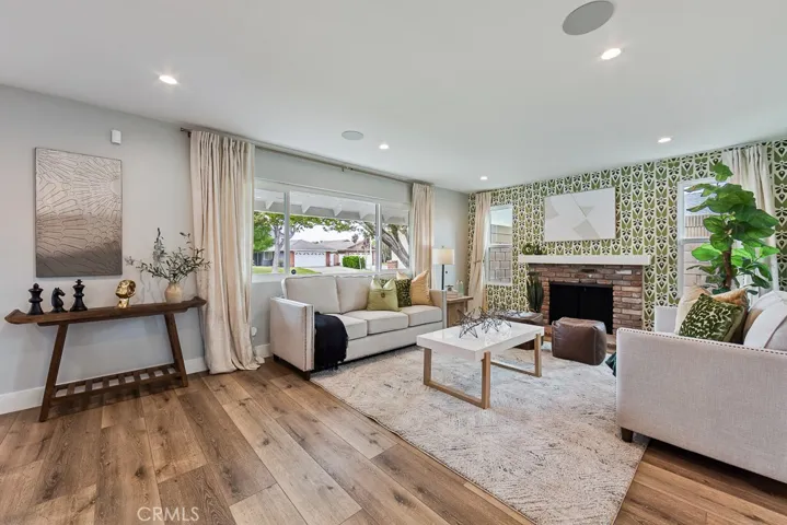 9673 Nightingale Avenue, Fountain Valley, California 92708