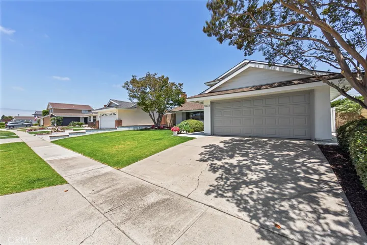 9673 Nightingale Avenue, Fountain Valley, California 92708